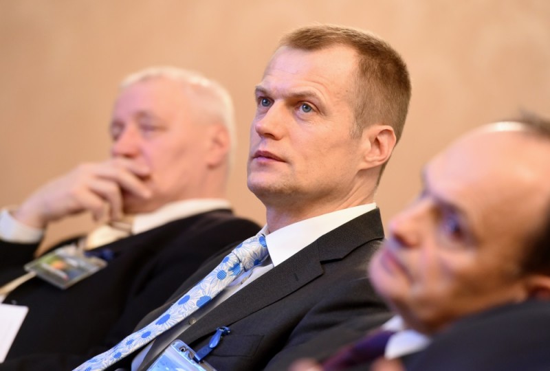 Ekspertu saruna: Vai laiks eiro zonas Finanšu ministrijai? 