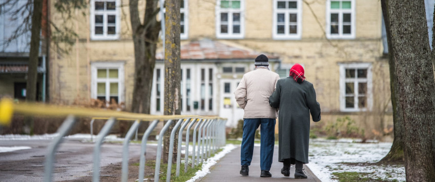 Elderly couple, illustrative picture