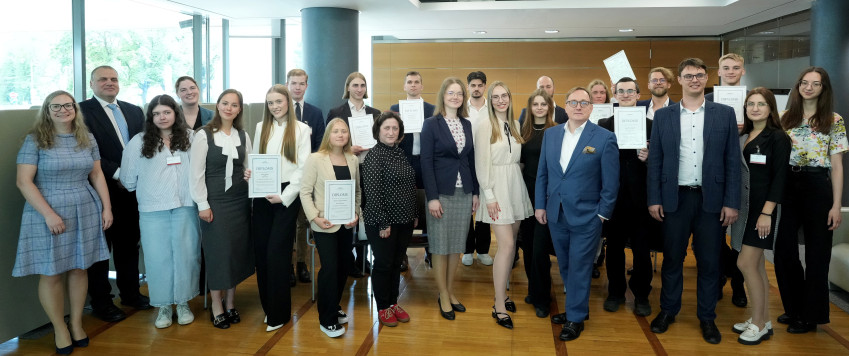 Ilustratīvs attēls foto ar laureātiem