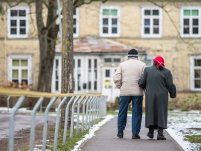 Elderly couple, illustrative picture